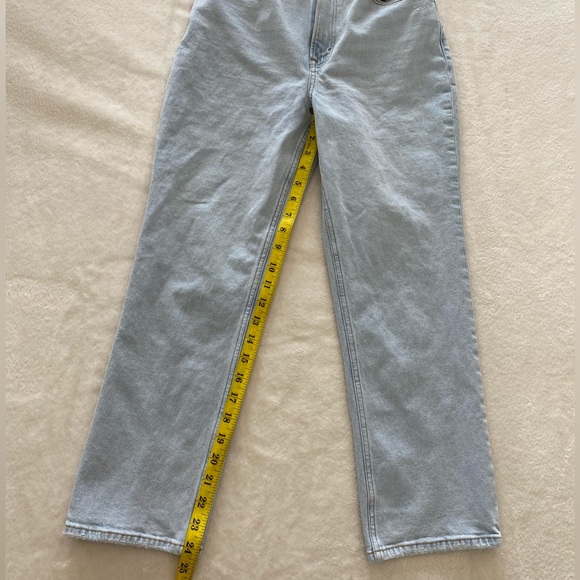 Abercrombie & Fitch Curve Love Ultra High Rise Ankle Straight Jean - Picture 8 of 9